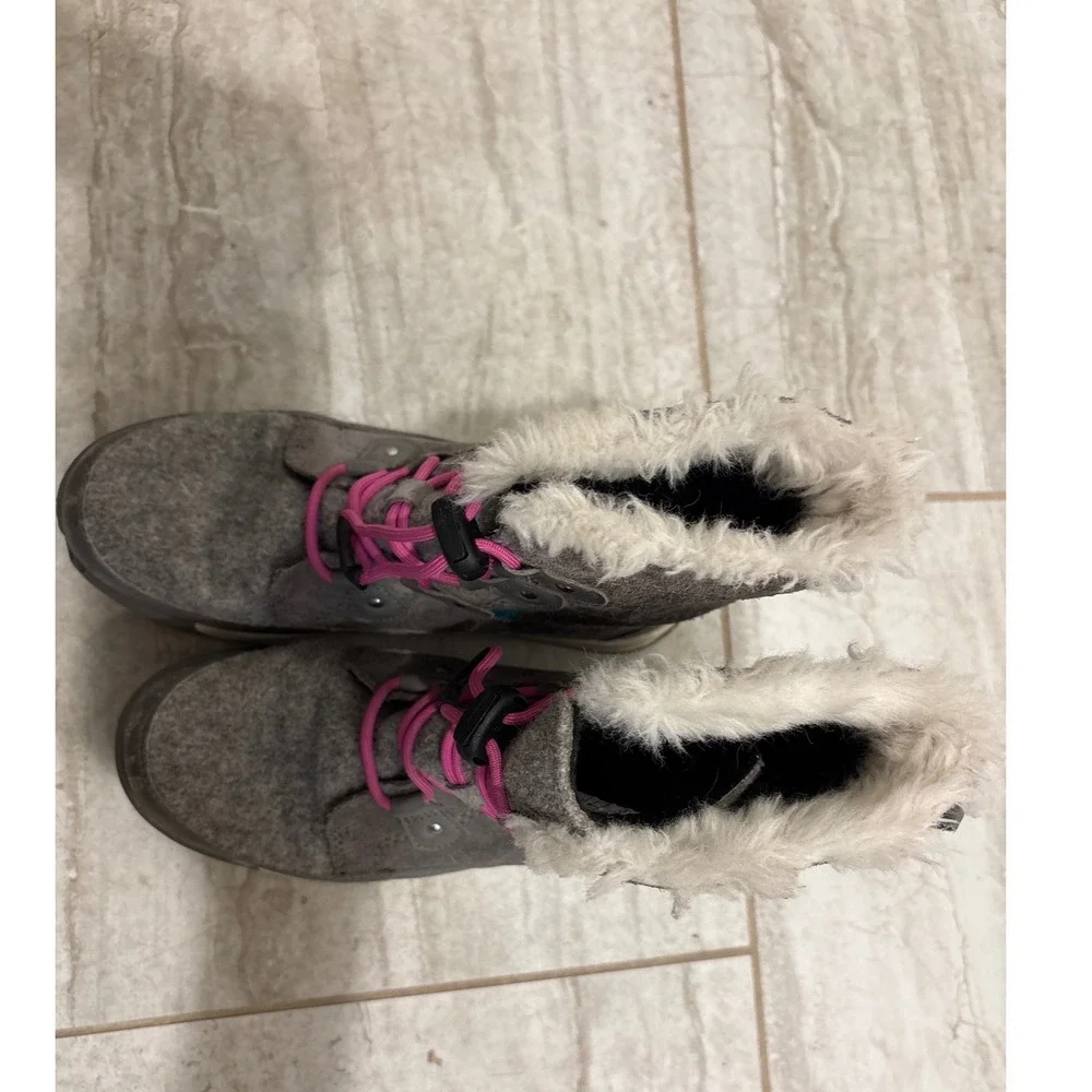 Sorel Youth Whitney II Joan Lace Waterproof‎ Snow Boots Size 4